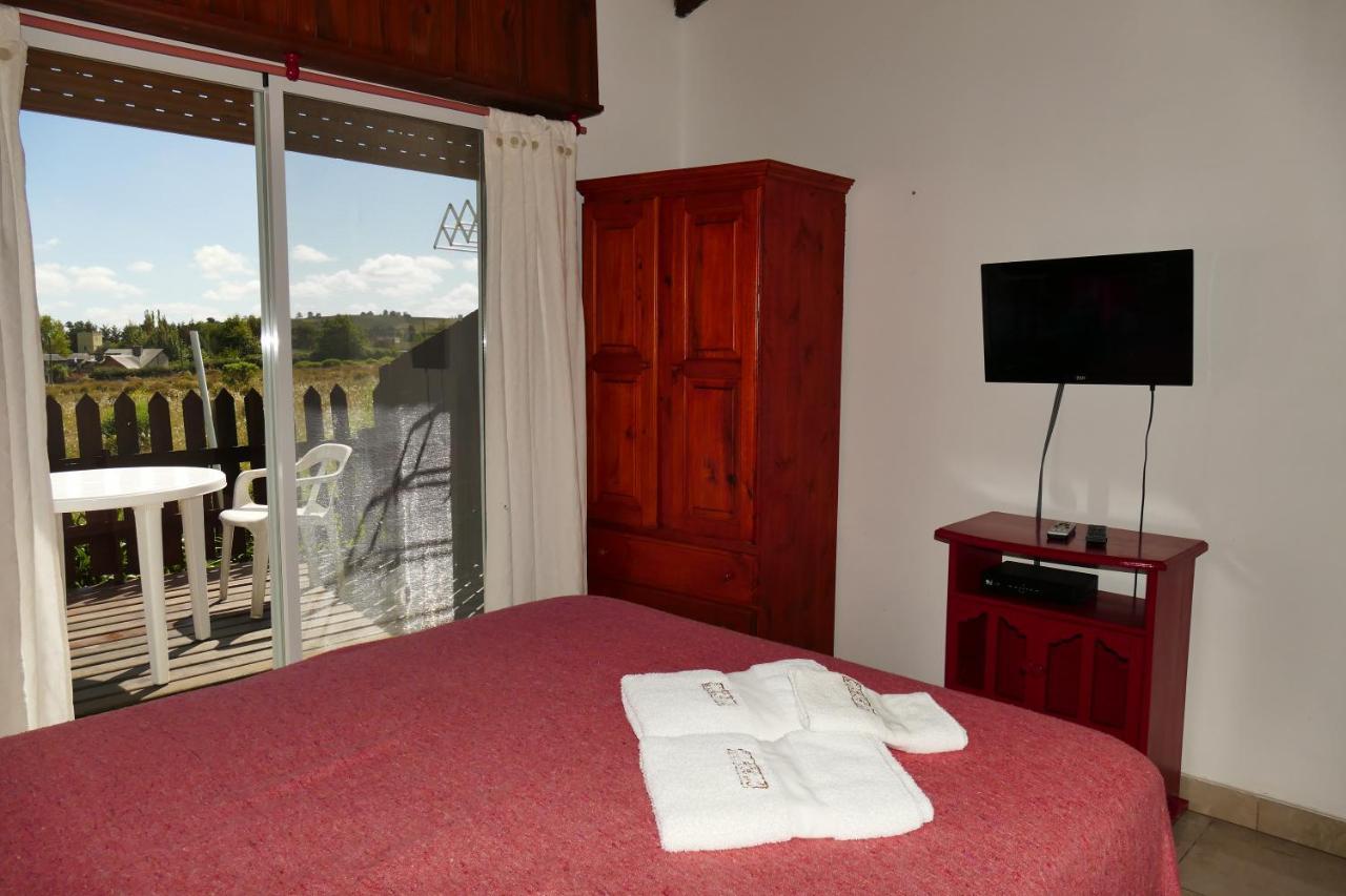 Villa Amanecer En Las Piedras Tandil Exterior foto