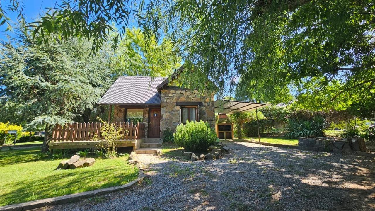 Villa Amanecer En Las Piedras Tandil Exterior foto