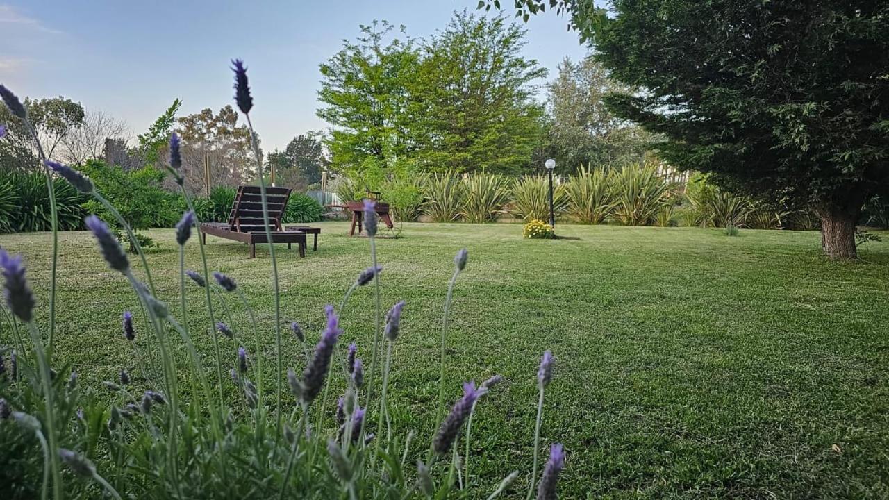 Villa Amanecer En Las Piedras Tandil Exterior foto